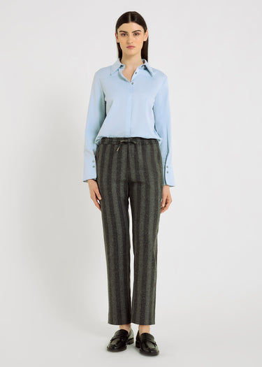 Chemise femme bleu clair Beatrix – twill coton doux, double col signature, coupe droite