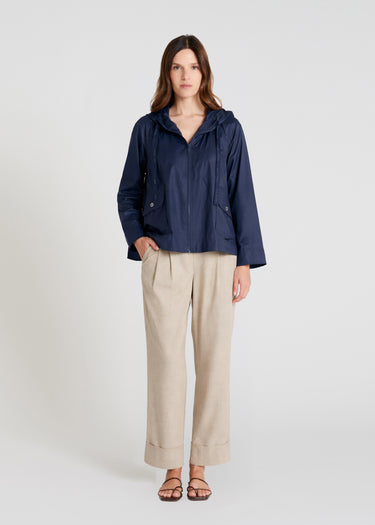 Blouson femme bleu marine Blossom, coupe évasée fluide, zip frontal et capuche ajustable