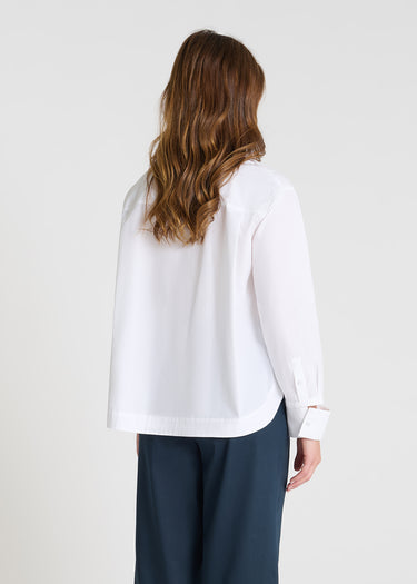 Chemise Dahlia blanc optique portée chemise blanche femme coton coupe droite fluide