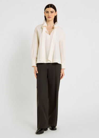 Blouse femme ivoire en coton popeline, col bouffant fluide – Blouse Doli