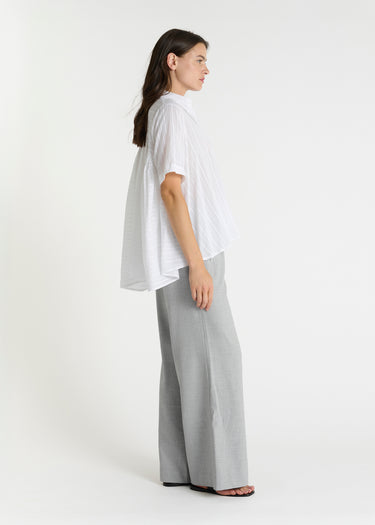 Chemise Eshal blanc optique – blouse femme coton, détail smocks et fronces dos