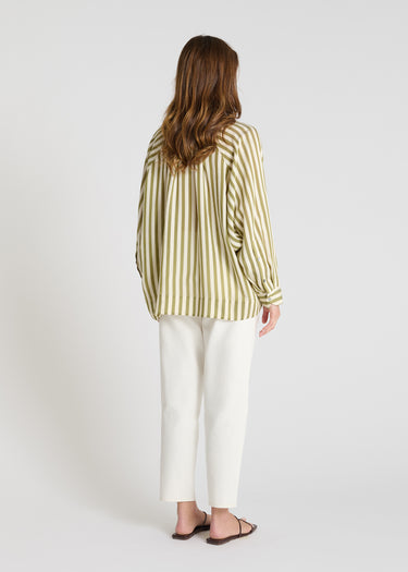 Vue arrière chemise Flore vert kaki rayée voile coton dos fluide manches amples