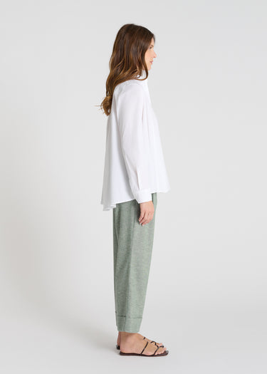 Chemise Frésia blanc optique portée chemise blanche femme coton coupe évasée fluide