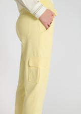 Jogging femme confortable jaune moutarde en molleton, style décontracté chic - Grigoripoe