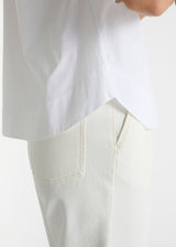 Chemise blanche Isabella femme en popeline, coupe droite flatteuse, col élégant, parfaite pour tenue chic et moderne