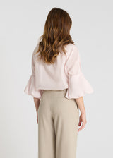 Vue arrière pantalon Lilian beige sable passepoil dos lin rayé coupe droite élégante