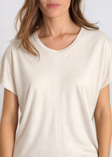 Détail découpes structurantes chemise manche courte femme jersey coton ivoire doux Narcosn