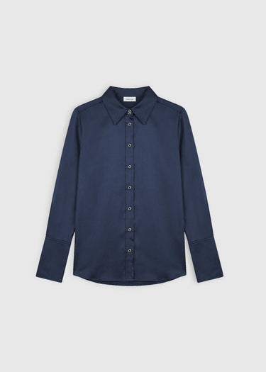 Chemisier femme chic bleu marine satin de soie – Nisha, base arrondie et ligne épurée