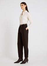 Pantalon à rayures femme marron chocolat, flanelle, silhouette arrondie structurée – Victorio R