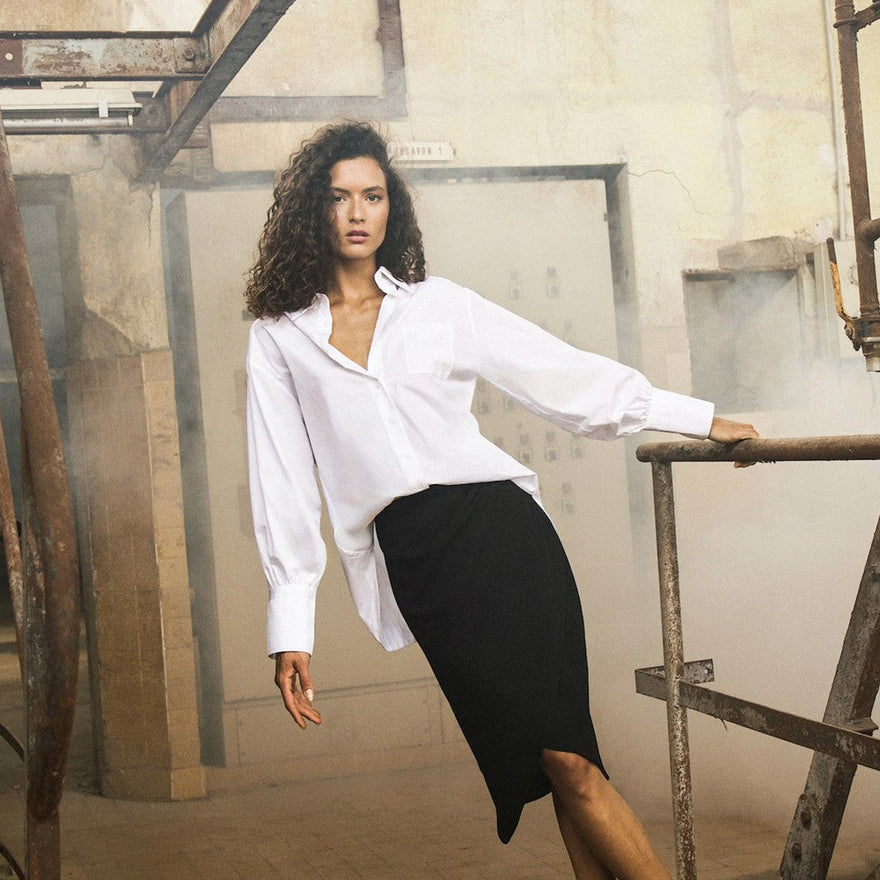 La chemise blanche parfaite : Pièce iconique Hana San