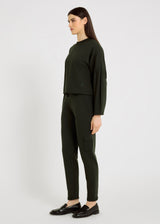 Pantalon femme en molleton Albert vert – poches à l'italienne et poche au genou

