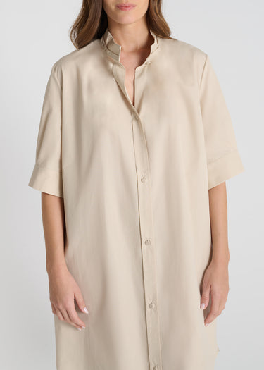 Détail fronces robe Amaryllis beige sable popeline finition soignée détail graphique
