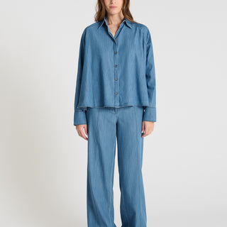 Chemise en jean femme Anemone bleu indigo coupe évasée fluide denim souple manches longues
