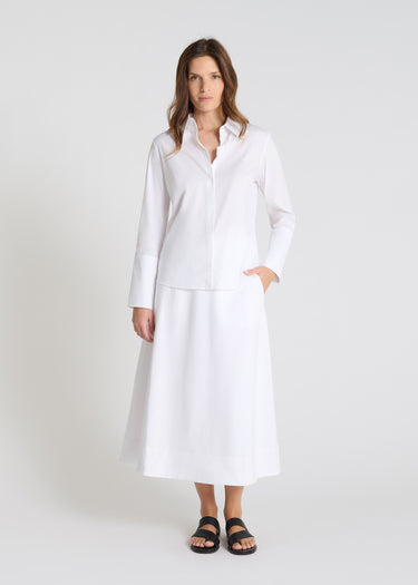 Chemise blanche femme Antonia en popeline de coton stretch, col boutonné nacre, manches longues, coupe droite élégante

