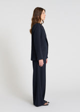 Veste blazer femme bleu nuit coupe droite poches passepoilées élégante
