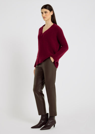Pantalon élégant femme choco Arthur – découpes jambes et genoux, poches à l'italienne
