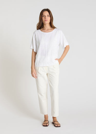 T-shirt femme blanc en lin col rond, coupe ample couture apparente – Aubino
