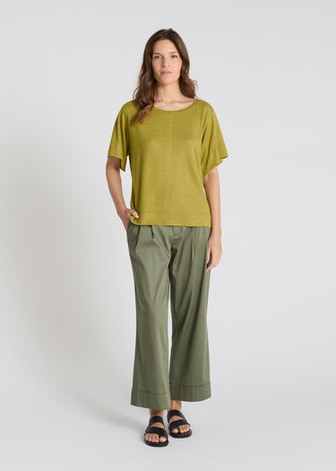 Tee shirt femme Aubino vert olive lin jersey col rond manches courtes couture apparente base fendue
