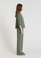 Pull oversize femme kaki, poignets fendus en bord-côte, coupe décontractée - Vue de profil Balisier