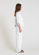 Détail robe chemise bleu nuit, fente graphique aux manches, popeline stretch - Vue rapprochée Amaryllis
