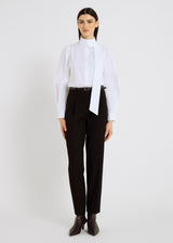 Ceinture noire cuir femme – détail boucle argentée, ceinture fine en cuir véritable pour tenue chic
