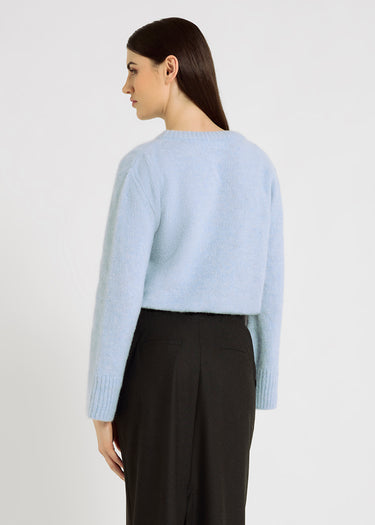 Pull bleu ciel baby alpaga femme – Ben, fils italiens, maille légère et chaleureuse, style chic tendance

