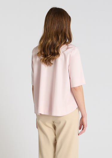 Chemise Capucine rose portée chemise manche courte femme satin coton coupe fluide élégante
