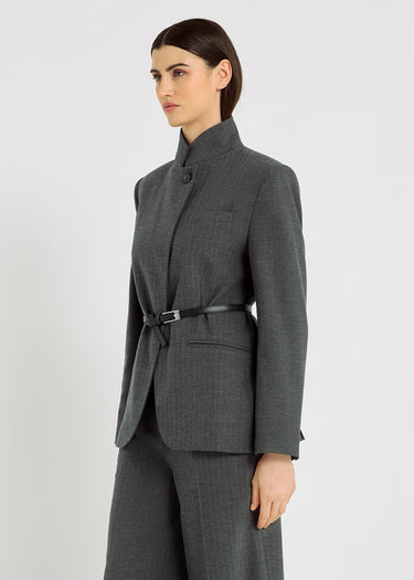 Veste femme gris chevron Christie – devant croisé asymétrique, boutons corozo gravé, ensemble tailleur chic femme
