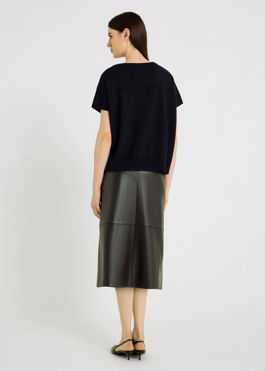 Jupe crayon noire Colette – coupe ajustée cintrée, fente devant, simili cuir souple, robe cocktail femme
