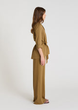 Blouse Daisy couleur tabac, chemisier femme élégant en Tencel avec ceinture amovible, vue de profil
