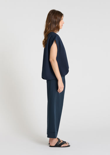 Sweat Edelweiss bleu nuit porté pull manche courte femme molleton ample graphique décontracté
