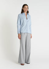 Chemise bleu ciel femme Fedora popeline coton patte boutonnage dissimulée boutons nacre
