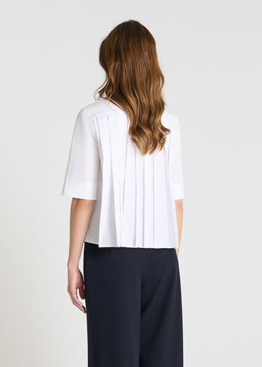 Détail chemise Fleurette blanc optique empiècement plissé dos boutons nacre popeline coton
