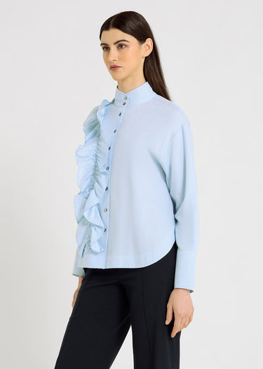 Chemise femme bleu ciel en coton – détail volant et boutons nacre, Gabrielle bleu ciel
