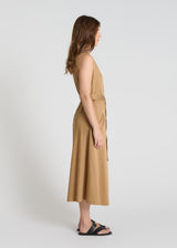 Robe Gardenia marron havane portée robe chemise femme satin coton fluide élégante estivale
