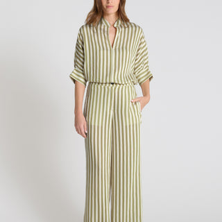 Pantalon large kaki à rayures Genepi – jambe ample évasée, voile léger, coupe fluide femme
