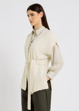 Gilet femme blanc cassé oversize baby alpaga – détail ceinture côtes, emmanchure basse, Honoré
