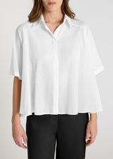Détail chemise blanche rayée femme voile de coton col chemise boutonnage manches courtes Hortensia