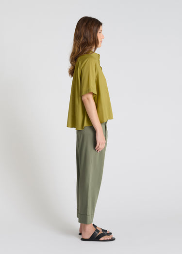 Vue arrière chemise Hortensia vert olive rayée volume ample voile coton emmanchure marteau
