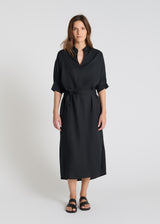 Robe longue noire femme Hoya Tencel ceinture amovible encolure ouverte manches courtes
