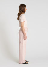 Pantalon femme rose molleton Jivoe – silhouette décontractée chic, base droite, look stylé
