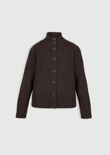 Gilet Leon choco – mérinos 100%, col officier bord-côte, boutons corozo, poches devant, emmanchure basse
