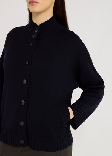 Gilet femme classe bleu marine mérinos – volume boîte, boutons corozo, pull sans manche femme, Leon
