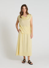 Top femme sans manches jaune Tencel col bénitier coupe fluide Lotus
