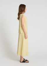 Caraco femme jaune Tencel coupe droite tombé naturel vue de dos
