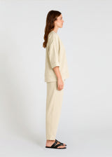 Sweat col V femme molleton beige sable oversize – veste sans manche pull femme chic décontracté
