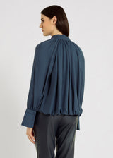 Chemise femme bleu marine fluide oversize – emmanchure raglan, chemise bleu femme, tenue chic, Madeleine
