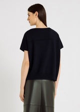 Pull femme bleu marine col V, laine mérinos italienne, coupe facile à superposer – Orfeo bleu nuit
