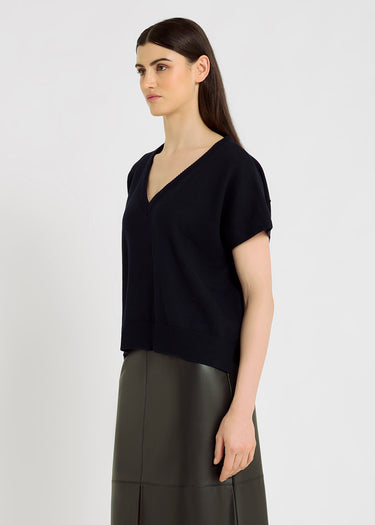 Pull mérinos femme bleu nuit, coupe courte droite, fentes côtés, doux et chaud – Orfeo
