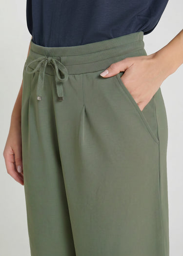Jogging carotte femme vert kaki molleton doux, poches italiennes poche dos – Palamede
